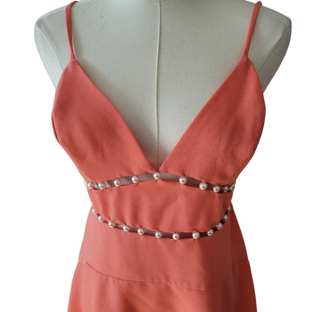 NBD Coral & Pearl Cut-out Mini Dress Size‎ Medium